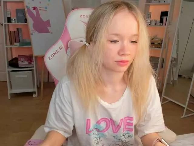 alicecutey — Being real, creative spark, sensuality, that fire inside, smarts, good laughs, a lil' something extra  tips (haha)
