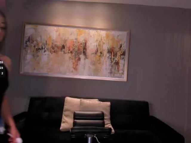 AlinaKravitz —  Let me lick your dick while you finger me. Goal: Fingering Pussy @remain tks   IG: Alinakravitz 