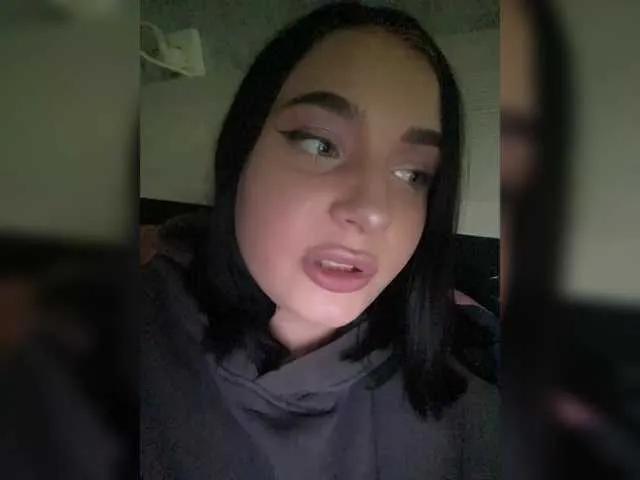 Aliska22 — I get aroused by your looks and love when you play with me