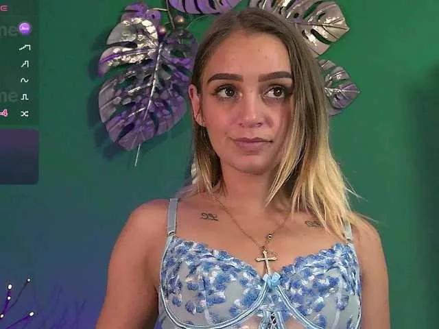 CeliinePetite — Gentlemen who knows what they want to see