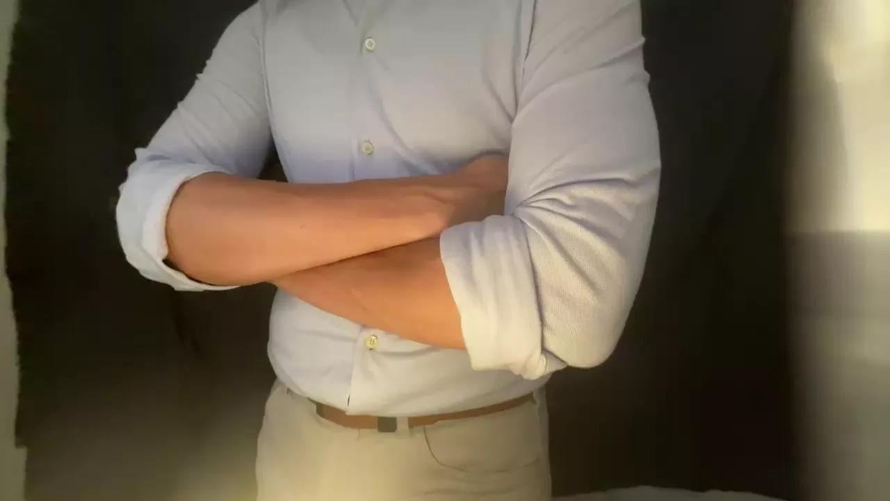 Officerkk on Cam4