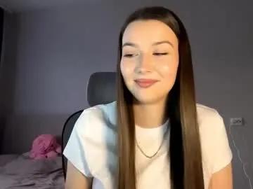 alitalapre — Goal: Take off T-shirt and dance with back to you  #New #18 #shy #young #cute [0 tokens remaining]