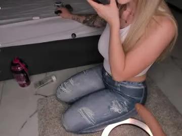 angel_face_devil_mind — Welcome to my room! Im vika, let's relax and have fun with me - Goal: SQUIRT? [1000 tokens left] #squirt #bigass #bigboobs #blonde #anal