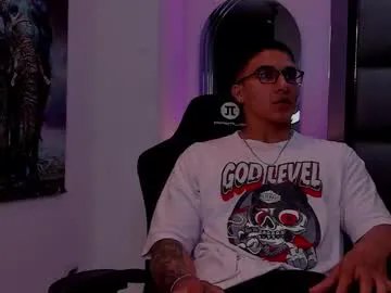 dash_bukoski — Cumshow when goal is reached. #latino #straight #feet #muscle #findom [1111 tokens remaining]