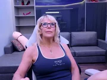 fitcougarcb — ClassicTicket: Hidden Cam show is over.  Type /cmds to see all commands.