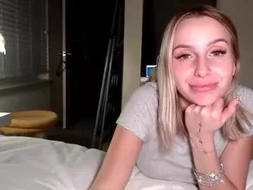 itsmealexisrae — hang with meee #bigass #bigtits