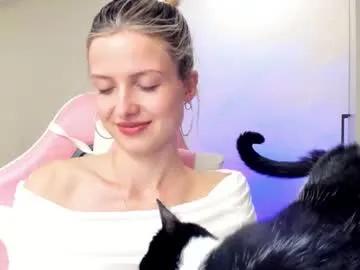 julie_flores — water gun) #daddysgirl #feet #shy #german #femdom [1047 tokens remaining]