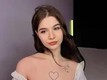 krispy_girl_star — hand bra wit oil Hey hey im Kris , its my first day here #new #shy #bigboobs #teen #18  [51 tokens remaining]