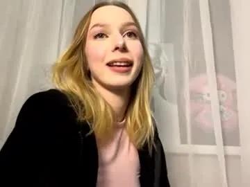 lakeshavotraw — Goal:stroke my shoulders Hello everyone, I'm new here, nice to meet you #new #18 #shy #cute #teen [0 tokens remaining]