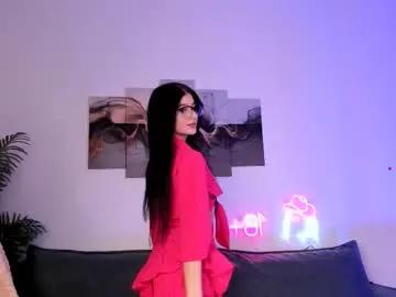 laura_coy — Hi!  Nice to be here again!  Goal:  seduce with my shirt close to  cam   #tease #shy #erotic #petite #natural [33 tokens remaining]