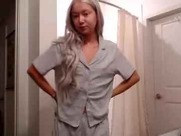 lilyyymonroee — shower with me! #blonde #wet #petite