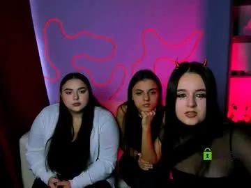 lisa_dark_ — GOAL: tease [531 tokens remaining] Welcome to my room! #cute #18 #shy #teen #teen