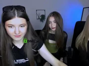 lissa_night — GOAL: spank on the ass [59 tokens remaining] Welcome to my room! #shy #nonude #18 #pvt #tease