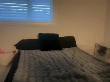 oliviacarterrr — hoodie off [2133 tokens remaining]