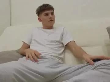 reeves_bae — GOAL: invite a third friend [174 tokens remaining] Welcome to my room! #feet #blonde #redhead #lovense #new