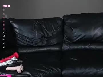 tomimichelle — Full Nude + Solo Show!  =) Favorite Vibe = 75 [172 tokens remaining]