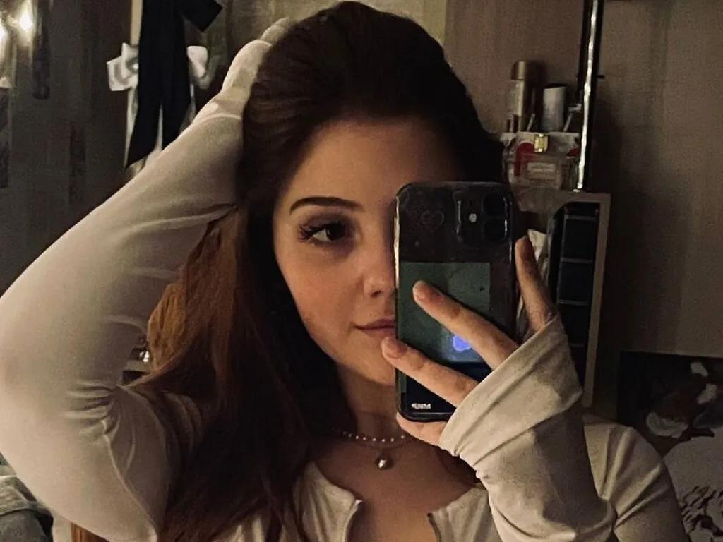 AdrienMusni — I enjoy making people smile and feel special, whether through sweet compliments or a little cheeky flirt. Life is about enjoying every moment, and I'm here to share those exciting moments with you!