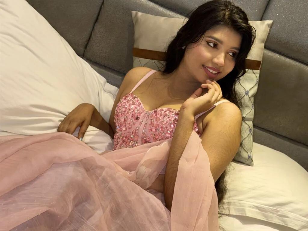 AlexGinger — Teasing and Flirting Roleplay Domination and Submission Cosplay  Voyeur/Exhibitionism Seduction and Striptease Fantasy Fulfillment -- Sensual Massages Interactive Shows Leather and Fetish Play Girlfriend Experience Body Worship Vaping and Relaxing