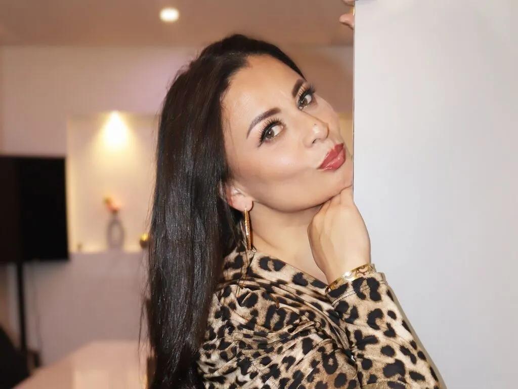 AmbarPons — I am very passionate, I like meeting new people! I like men and women who are self-confident and sincere, without fear of exploring.