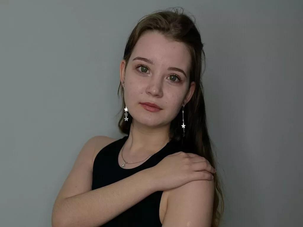 DawnDurston — I like dancing, crazy mood, communication with people, teasing:) 
I am also delighted with polite and kind men