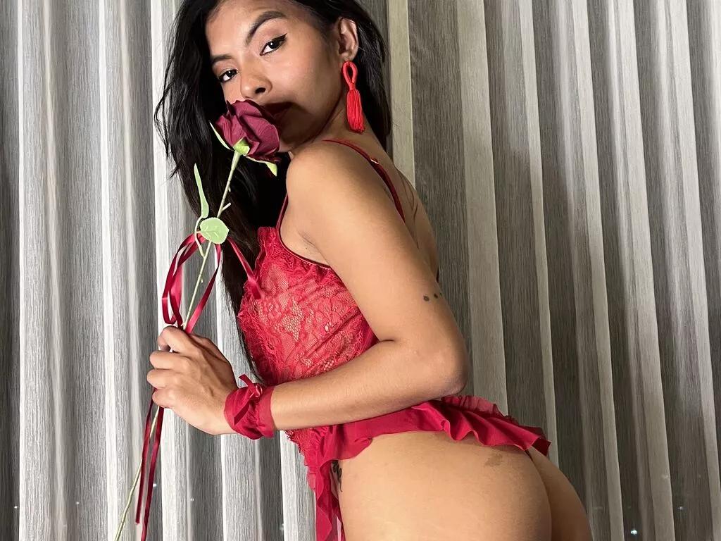 DemiLevia — travel, shop and cum