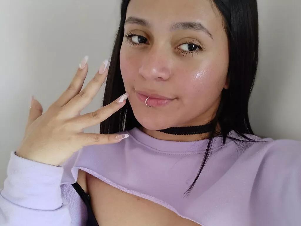 EmilynGrifs — I like the ice cream of all flavors except chocolate, I love animals, especially puppies, and I enjoy studying and always being the first. I do not believe in love at first glance, I prefer that they conquer me with details and patience. I am very...