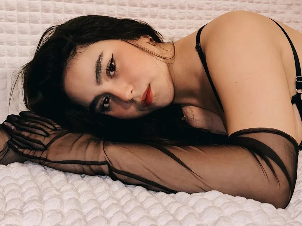 JaclynHawkins — The sincere conversations, the people who know how to laugh at everything and the moments that flow without pressure.