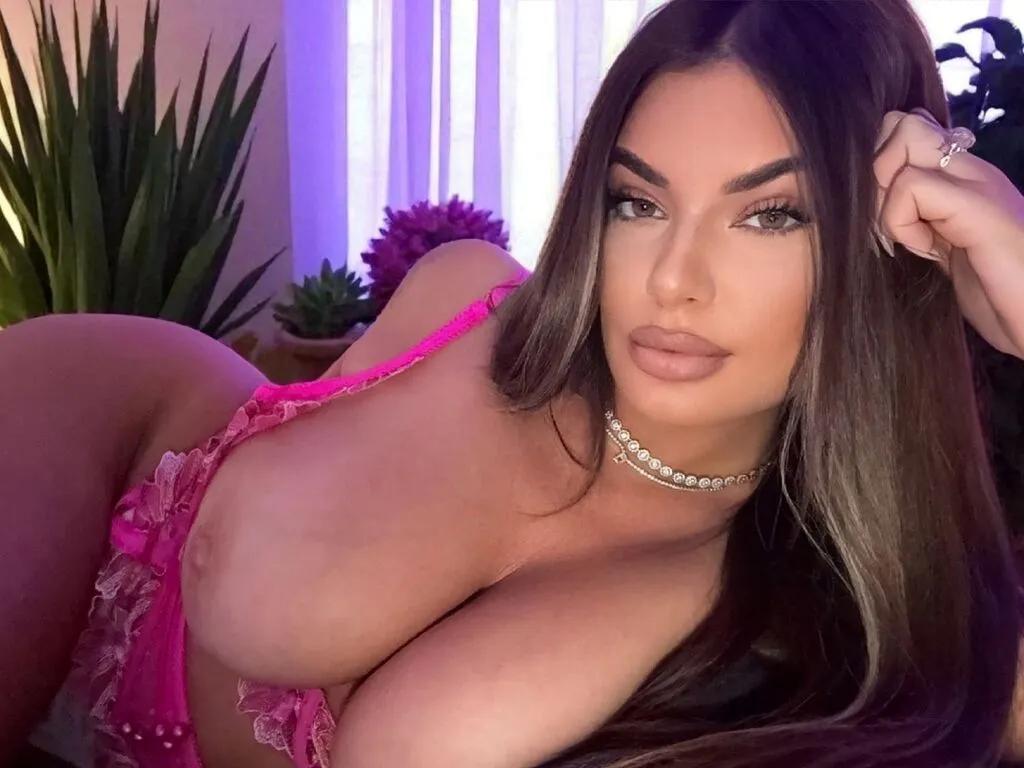 JessicaJanes — Confidence, deep eyes that undress me slowly, late-night whispers, and a man who knows how to make a woman feel wanted!