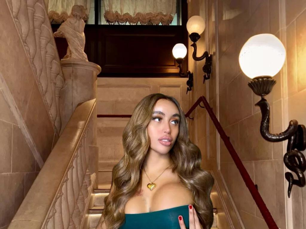 KatalunaSebastan — I'm your Columbiana Chico goddess Kataluna Looking for a wet senual pussy? Your in the right room QUEEN kataluna is here. Be a good boy and let me spoiled you wild and extreme kiss, glove me, serve me, beep me up, and i gonna pop you more.