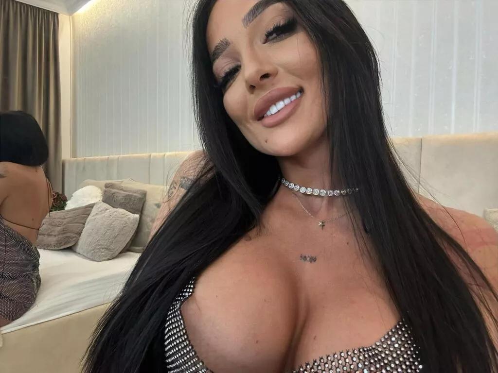 KatelinEvans — I have always love to be the center of attention  making sure the spotlight is on me at all times because i know i deserve. A powerful, confident influencer only deserves the best and finer things in life. I love people that have a big smile all day....