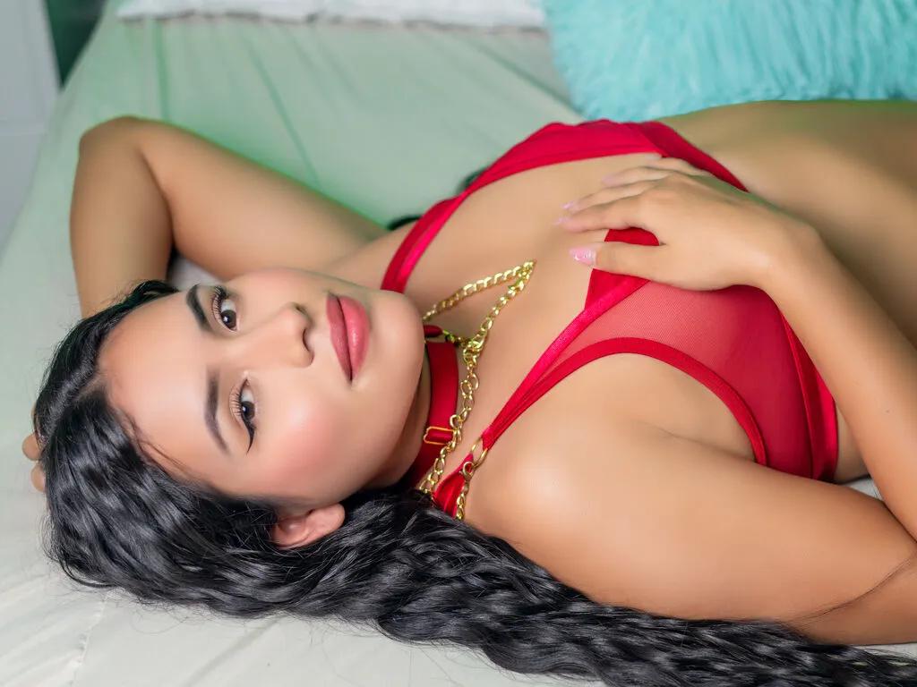 lisacorrea — I love playful teasing, sweet compliments, and long chats that mix laughter with passion . I enjoy men who know how to flirt, bring good vibes, and keep the fire alive with mystery and attention .