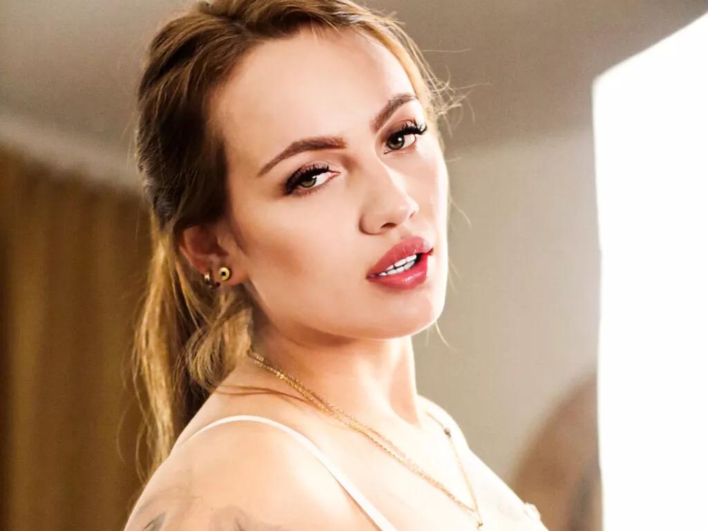 LuciaLyone — I like compliments, sweet words and naughty looks, roses, a martini, jewelry and tennis shoes Lol so I sure like detail oriented men....