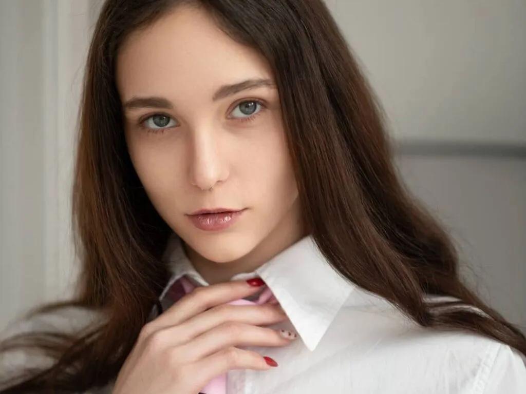 LunaLime — I love composing sincere poetry, meditating, writing in my diary, listening to classical music, watching sunrises and sunsets, developing myself both internally and externally, and living my life deeply and sensually.