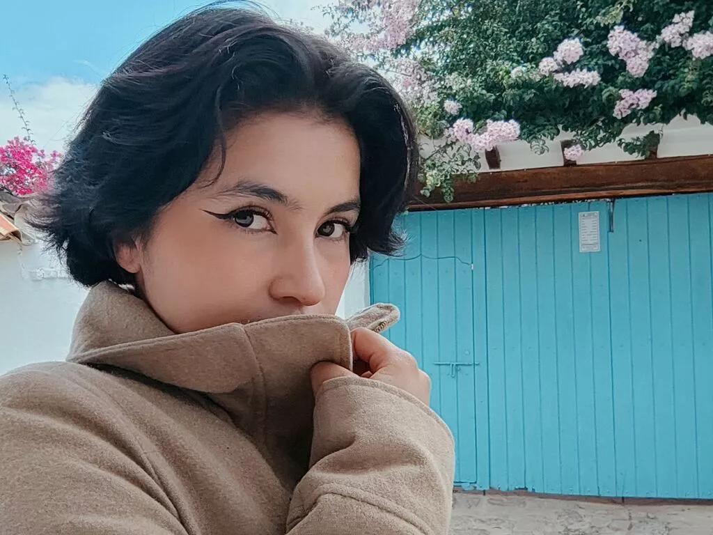 MarieLima — I like to talk about different topics or we can do different things in different places, don't get the wrong idea. 