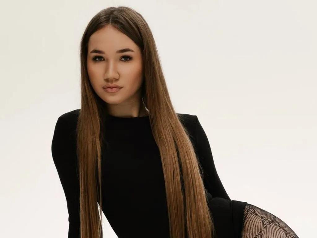 NoraGergert — I love intelligent flirtation, slow teasing, and feeling desired.