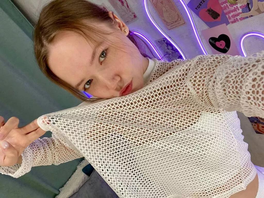 PollyPower — I love everything that makes life vibrant and unforgettable . I enjoy feeling free and true to myself. I adore beautiful dresses, not for the sparkle, but because they highlight my individuality . I'm inspired by warm nights , where I can...