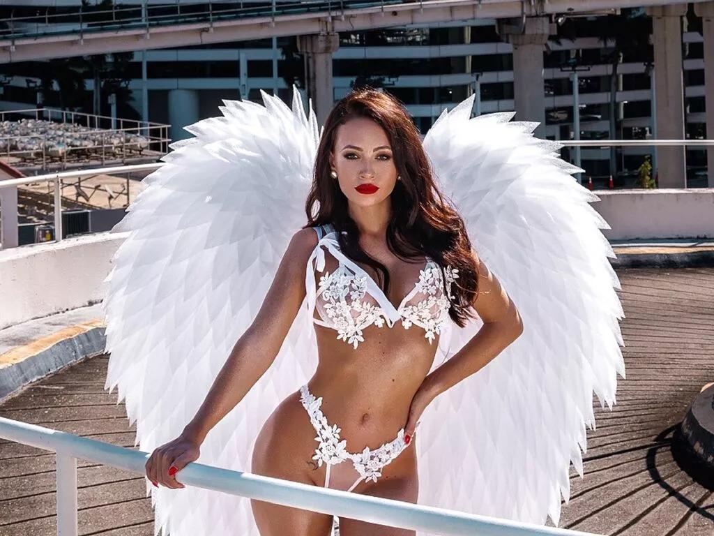 RaqueleGrace — breakfast in bed ...hmm you can have me for breakfast , let me take care of that :-p