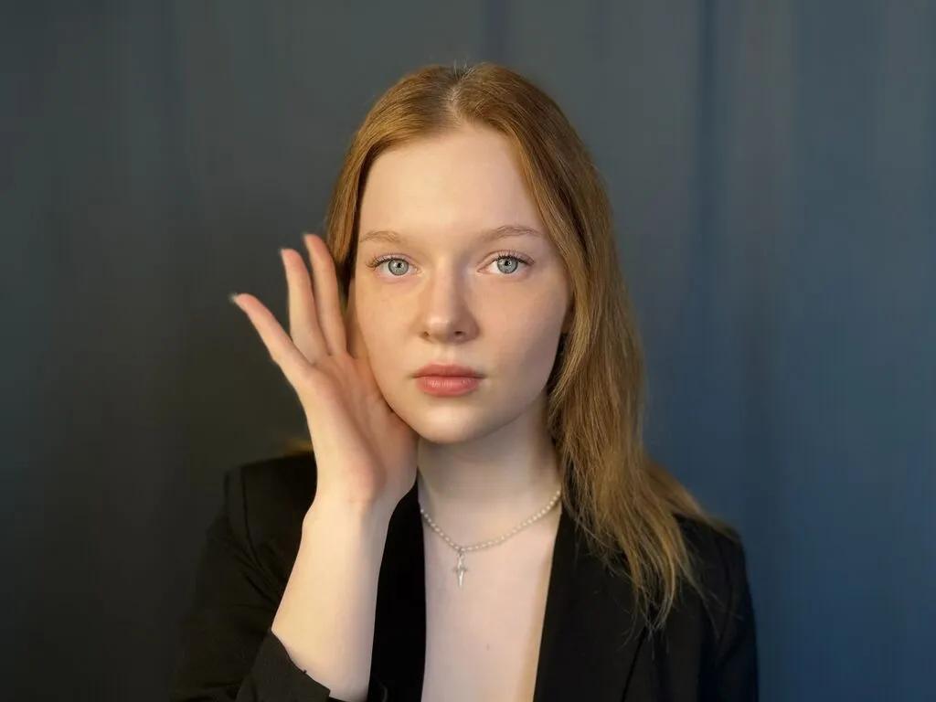 RonnieAbraham — I love sports and walking in warm weather, I love visiting museums, I like looking at paintings and more ^^ 
I love  ice cream and I love minis

