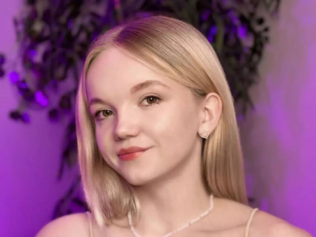RoziKate — I love relaxed communication, jokes and stories from life. If you want to discuss something serious, I will support the conversation, and if I want lightness, I have this in abundance. Let's make our chat comfortable? Tell me how you ended up here, or...