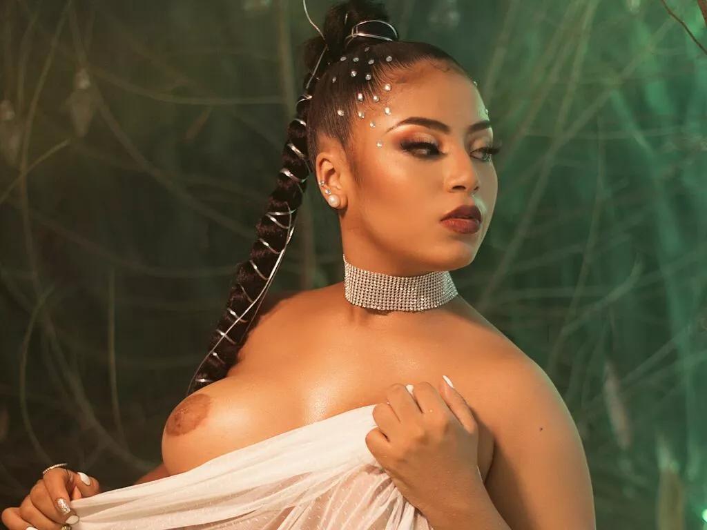 StephanyCostan — I like detailed hair and very respectful. I love surprises and a woman who loves jewelry and luxuries