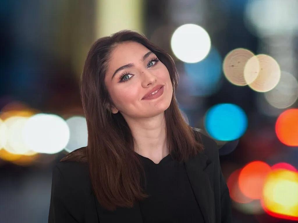 TarraJennrich — My biggest dreams are to indulge in high-quality cosmetics that enhance my natural beauty and boost my self-esteem. I also dream of owning my own apartment someday --- a cozy space where I can relax, be myself, and build my future.
