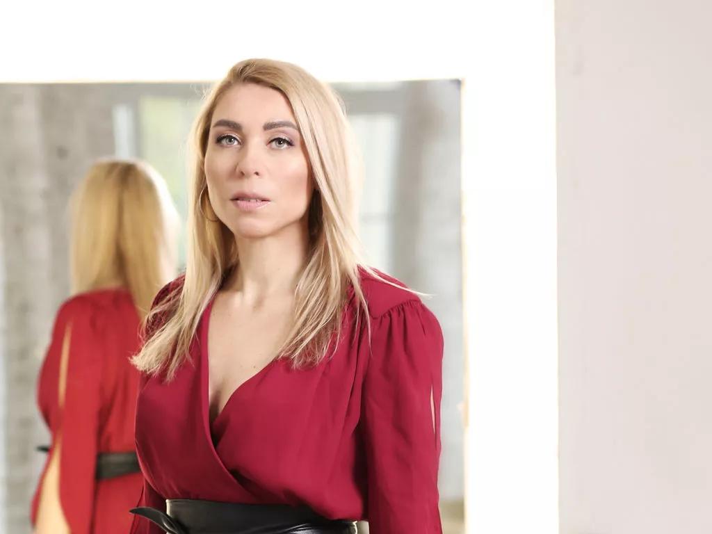 ViktoriaVenus — Deep talks, to know each other step by step, having pleasure, enjoying a moment. Respectful, open-minded, intelligent, caring, generous and gentle men