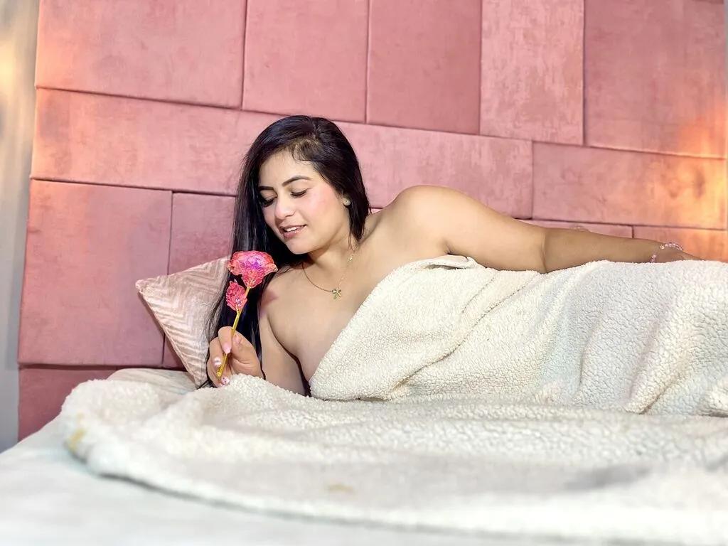 XiomyEvance — I love long hugs, playful kisses, and moments that make you smile. I adore honesty, sweet gestures, and eyes that speak without words. I'm here for fun, affection, and a little magic in every moment. 