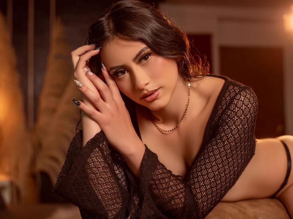 ZoeMendoza — I truly enjoy art, soft music, books that transport me to other worlds, and thought-provoking discussions. I'm drawn to open-minded people with kind hearts and genuine smiles. I'm especially attracted to those who have interesting stories to share...