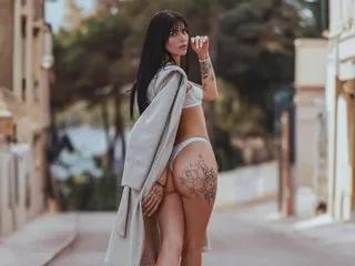 Chloe_Santory — I offer intimate and personalized experiences, where sensuality and intimacy are key. My shows are a blend of elegance and playfulness. Seductive dances, role-playing, passionate conversation, and exclusive moments, just for you.