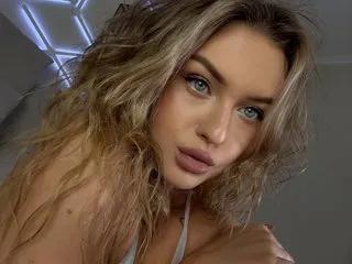 EvyFox — I engage in various exciting activities during my show, icluding dancing, having fun and playith with my body. I have a wide range of toys and I am open to anal play. I have a strong passion for exploring new experiences.