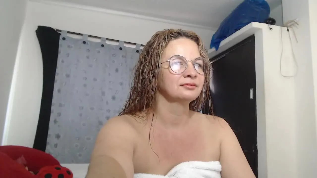 thalia_smith — Freechat on Streamray