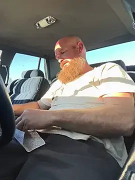 32XRedBeard — Outdoors public cum show