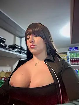 AlanaRouss on StripChat 