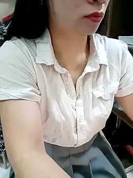 Arica_sexykiss — Fucking pussy &squirt in public